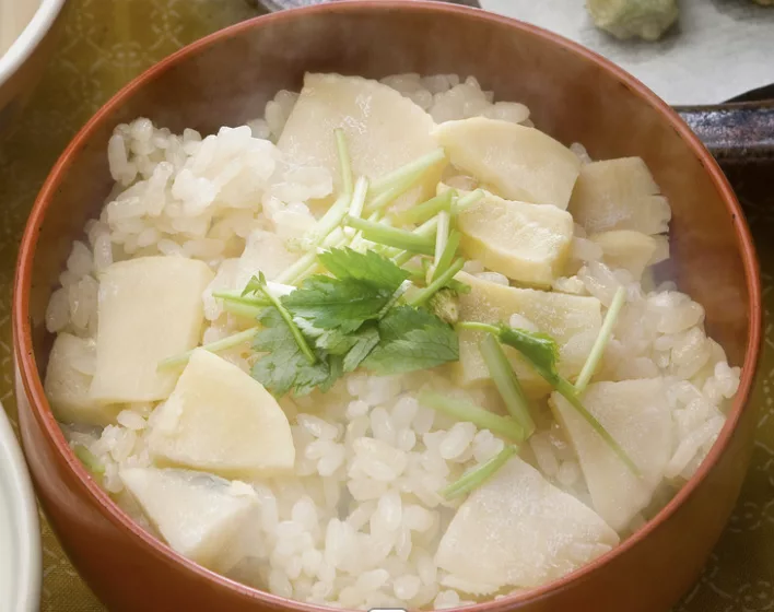 Apprenez à manger sainement lors de nos retraites YogaPilates & longe-côte NandiniWavesDanse